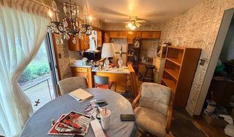 1685 Laurie Dr, Austintown, OH 44511