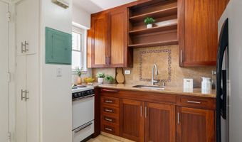 2118 Kuhio Ave 302, Honolulu, HI 96815