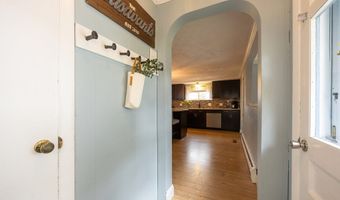 9 Pequot Ave, Cumberland, RI 02864