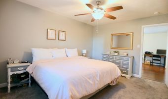 948 Pinebluff Lake Rd, Aberdeen, NC 28315