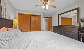 405 W GREENFIELD Ave, Algoma, WI 54201