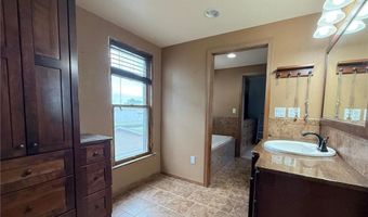 136 1st Ave, Alden, MN 56009