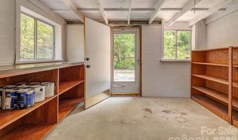 47 Bell Rd, Asheville, NC 28805
