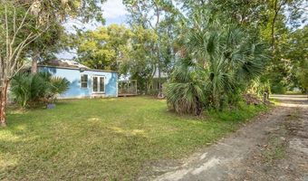 146 12th St, Apalachicola, FL 32320