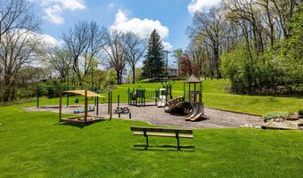 4120 Woodland Dr, Ann Arbor, MI 48103