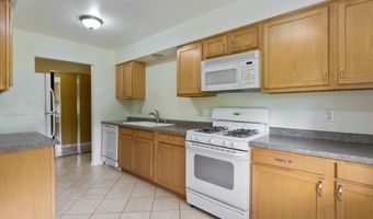 235 N Mill Rd 115B, Addison, IL 60101