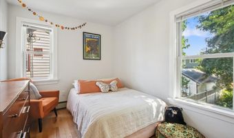 72 Lakeview Ter Unit D, Burlington, VT 05401