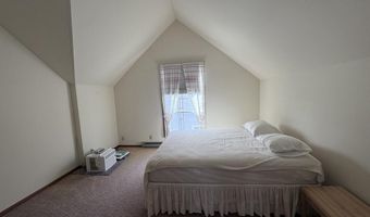 423 N Johnson St, Ada, OH 45810