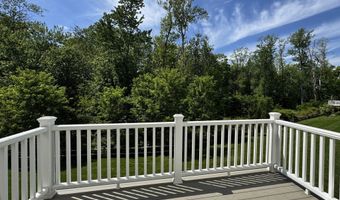 25 Brentwood Cir 25, Danbury, CT 06810