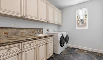 6839 Helenite Pl, Carlsbad, CA 92009