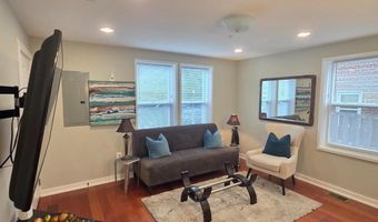 4106 GAULT Pl NE 1, Washington, DC 20019