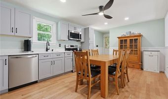 417 Lake Washington Dr, Glocester, RI 02814