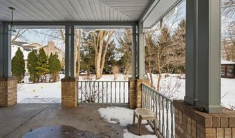 5971 Creekview Ct, Ann Arbor, MI 48108