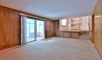 231 N Flora Pkwy, Addison, IL 60101