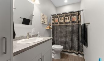 500 E Cairos Pl, Brandon, SD 57005
