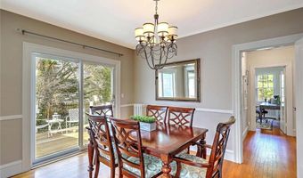 32 Chapin Rd, Barrington, RI 02806