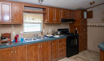 941 E Clayton Rd, Alderson, WV 24910