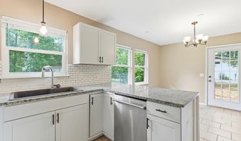 195 Bay Pines Rd, Beaufort, SC 29906
