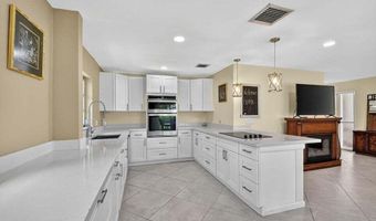 324 Orange Tree Dr 5, Atlantis, FL 33462