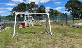 17 WHITE CRANE Dr, Berlin, MD 21811