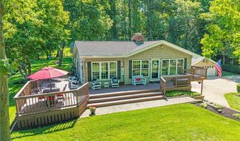 305 Hedgewood Dr, Akron, OH 44319