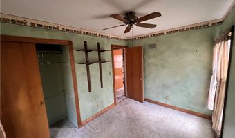 2543 Burlingham Dr, Ashtabula, OH 44004