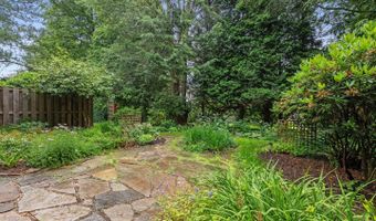6003 LAKEHURST Dr #5, Baltimore, MD 21210
