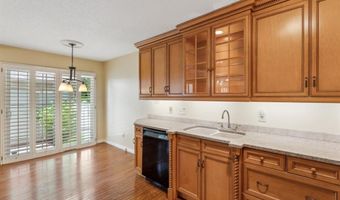 2114 Mason Lake Dr, Ballwin, MO 63011