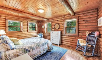 N1575 SILVER CANOE Road, Keshena, WI 54135