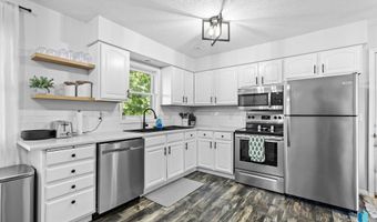 302 Front St, Aurora, SD 57002
