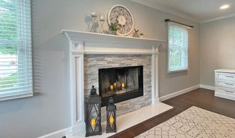 162 Ivy Hill Dr, Aberdeen, NJ 07747