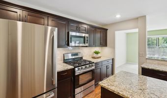 4274 Hillside Dr, Ann Arbor, MI 48105