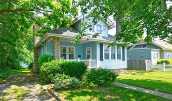 23 Maple Dr, Amityville, NY 11701