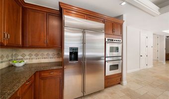 15850 Seville Ln, Encino, CA 91436