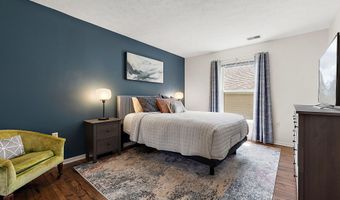 1734 Weatherstone Dr, Ann Arbor, MI 48108