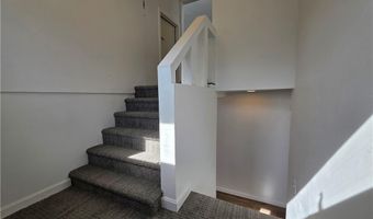 39 Allendale Ave, North Providence, RI 02911