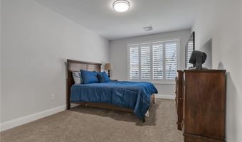 28 Ashley St, Cranston, RI 02920