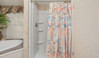 1656 Garrett Mill Rd, Baker, FL 32531