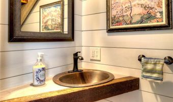 75 Mary St, Newport, RI 02840