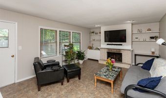 2304 Northwestern Ave, Ames, IA 50010