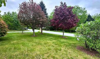 224 Garbrooke Dr, Bennington, VT 05201