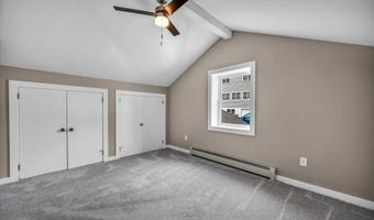 2 Riverview Pl, Cromwell, CT 06416