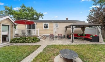 64 Deerfield Dr, Warwick, RI 02886