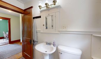 184 Whitney St, Auburn, ME 04210