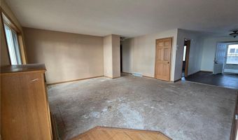 5023 W Lake Mary Dr SW, Alexandria, MN 56308