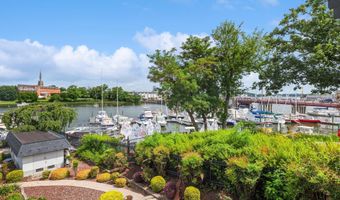 301 BURNSIDE St C 202, Annapolis, MD 21403