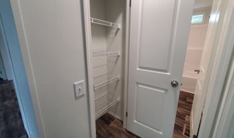 70 Shepherd Dr, Bangor, ME 04401