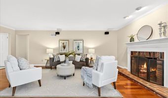 1218 Chavaniac Dr, Ballwin, MO 63011