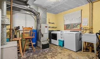 5122 Elizabeth Ln, Almont, MI 48003