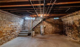 710 Commercial St, Atchison, KS 66002